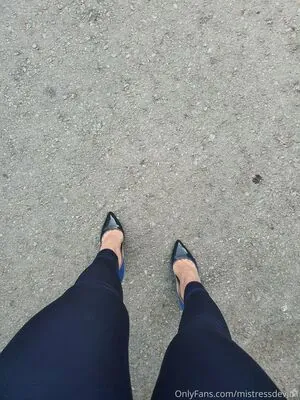 mistressdevin1