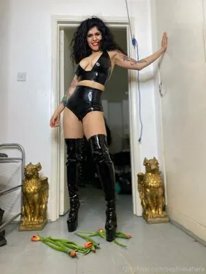 mistresssophiasahara