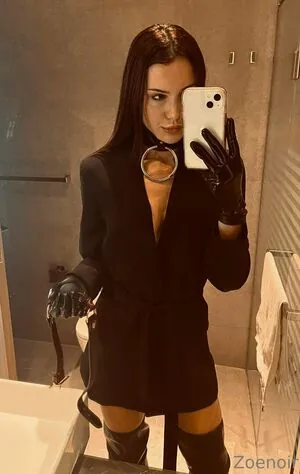 mistresszoenoir