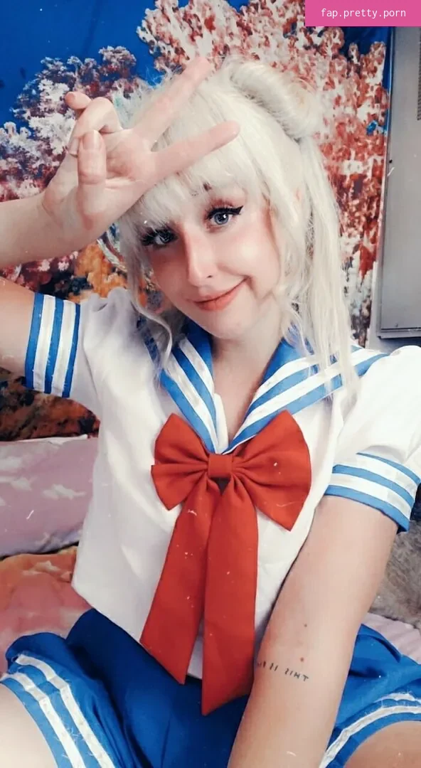 Moon_IRL - Photo #12
