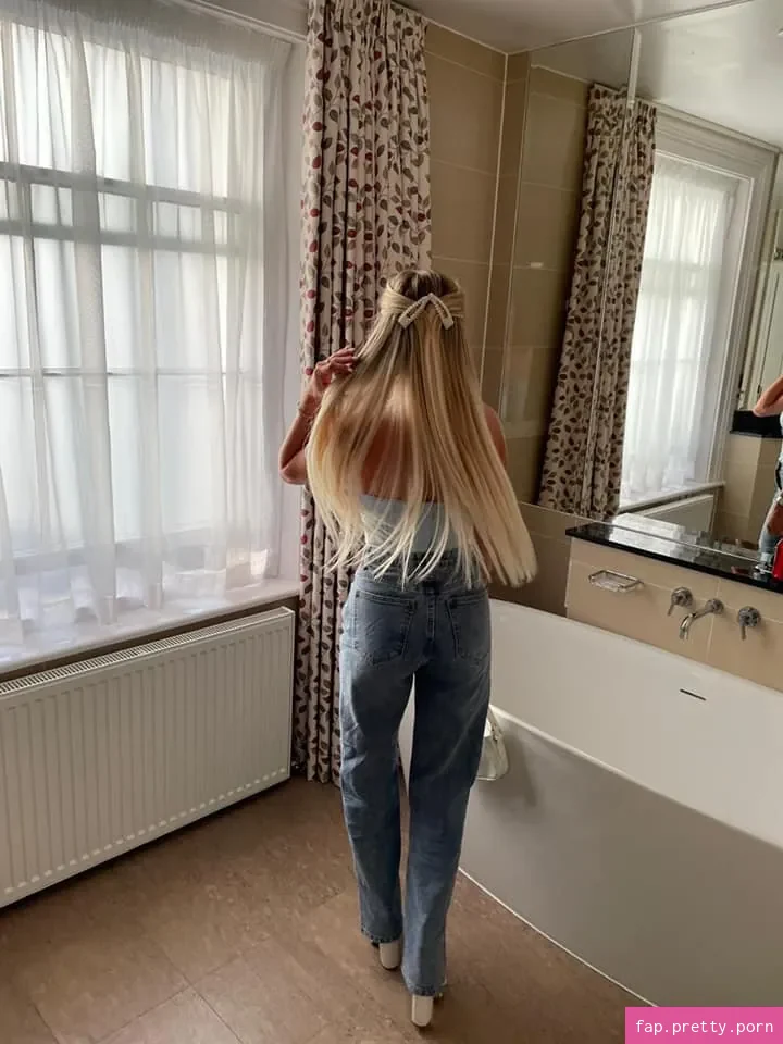 Megan J - Photo #24