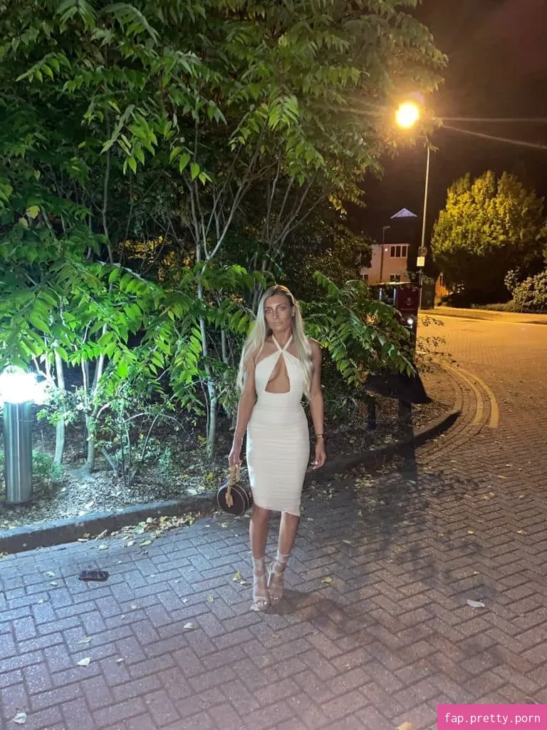 Megan J - Photo #34