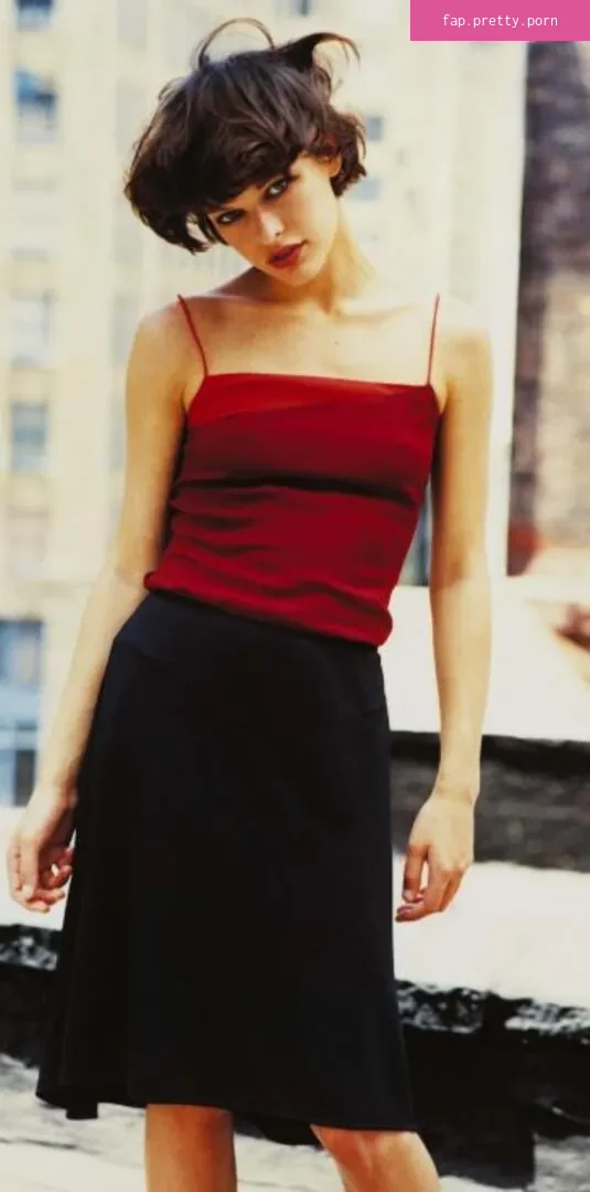 Milla Jovovich - Photo #01