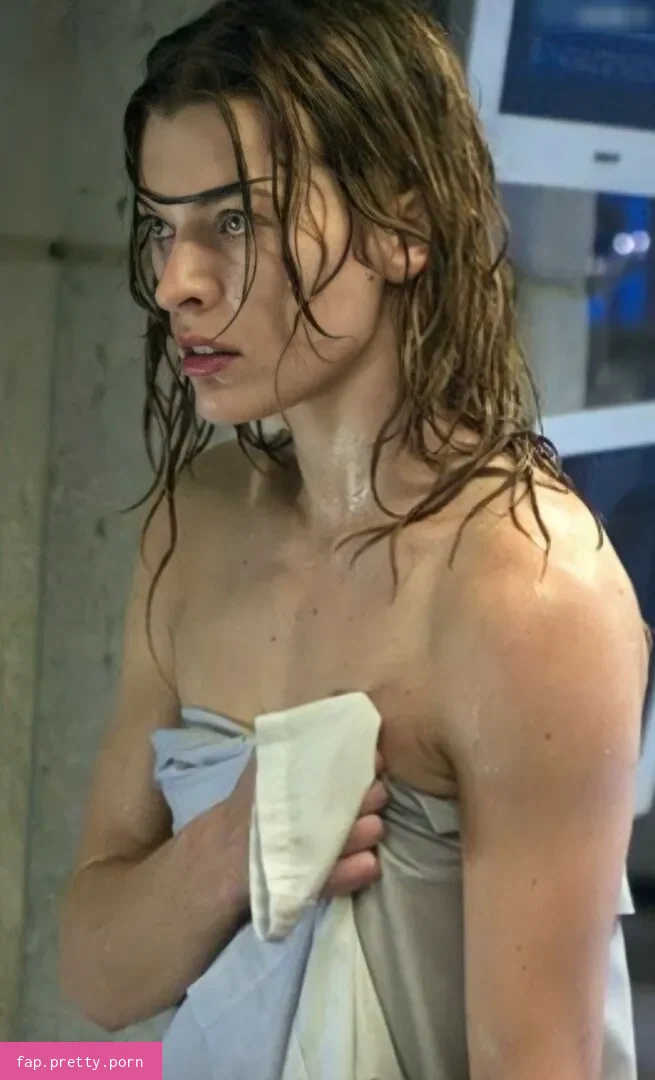 Milla Jovovich - Photo #48