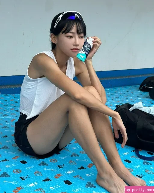 Min-ji KIM - Photo #01
