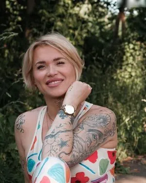 Mandy-Kay Bart