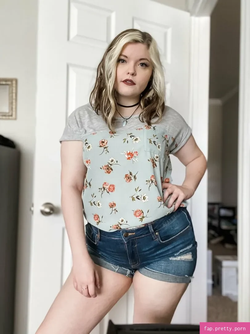 Meg Kaylee - Photo #43