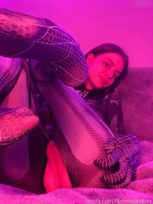 Mermaids Kiss