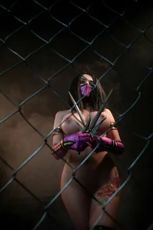 Mortal Kombat Erotic Cosplay