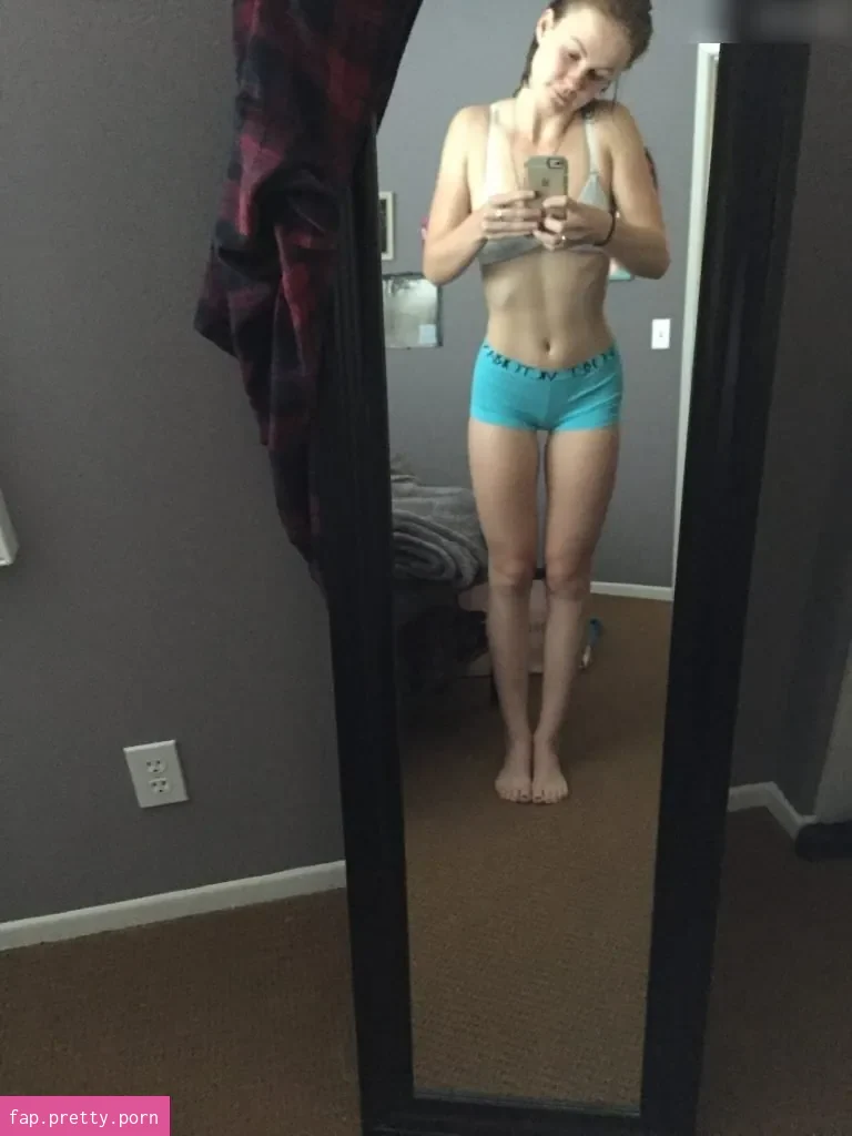 Mackenzie Lintz - Photo #36
