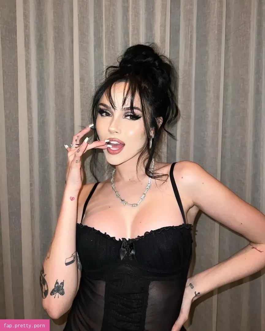 Maggie Lindemann - Photo #02