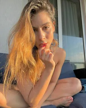 María León