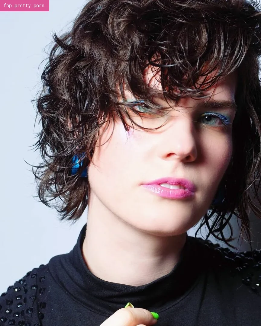 Maggie Mae Fish - Photo #03