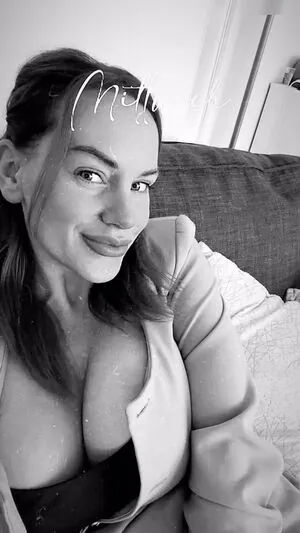 Melanie_Melody