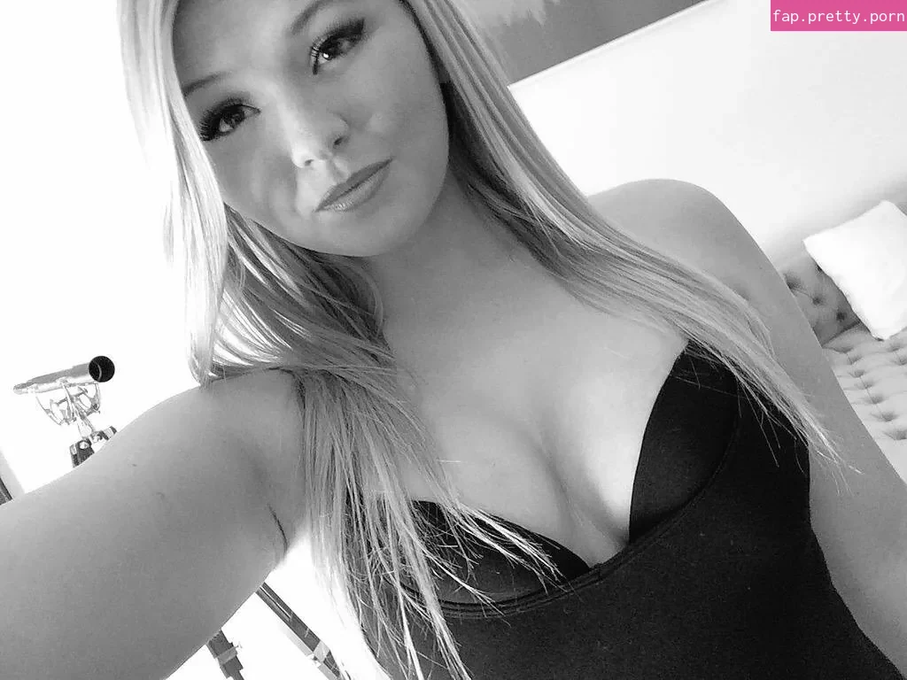 Melissa May - Photo #07