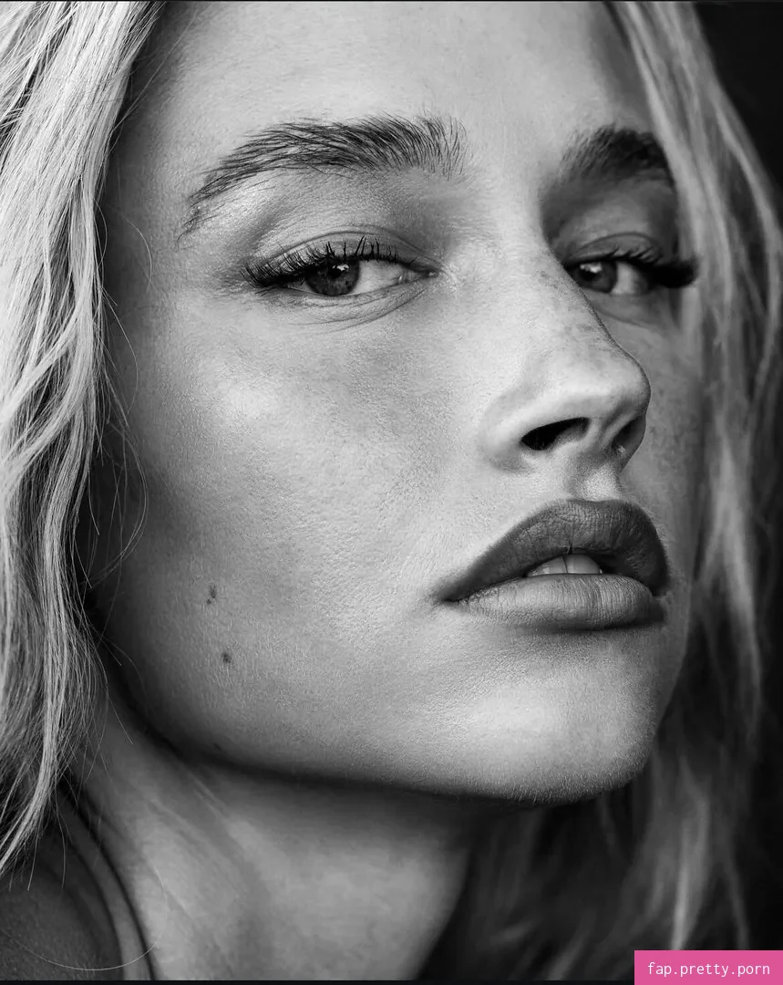 Mia Mastrov - Photo #37