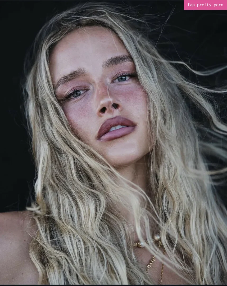 Mia Mastrov - Photo #41