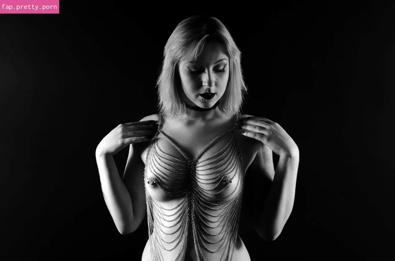 Midnight Mary - Photo #10