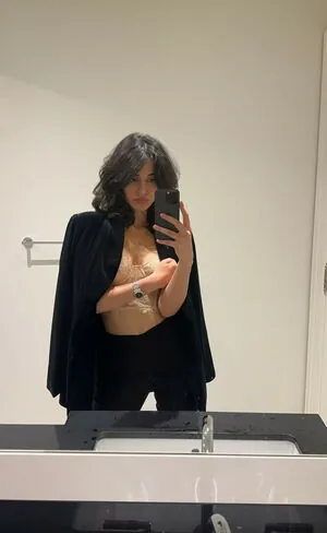 Melody Oz