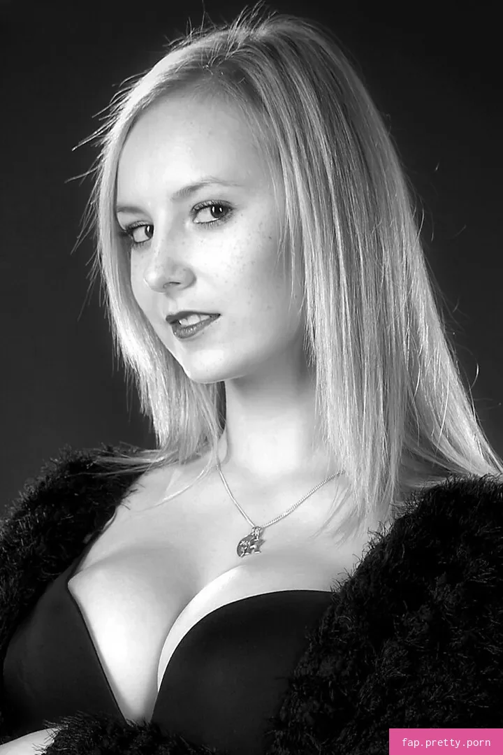 Modelkartei - Photo #11