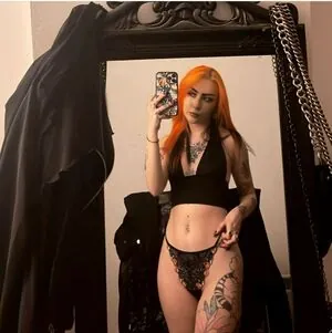 Modelmissbee