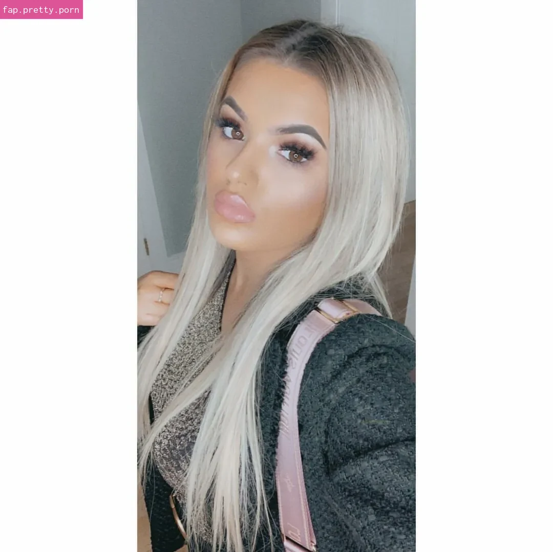 mollymullanx - Photo #43
