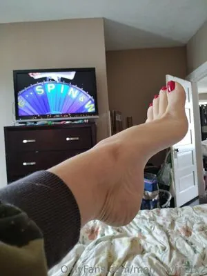 mommyfeetx2