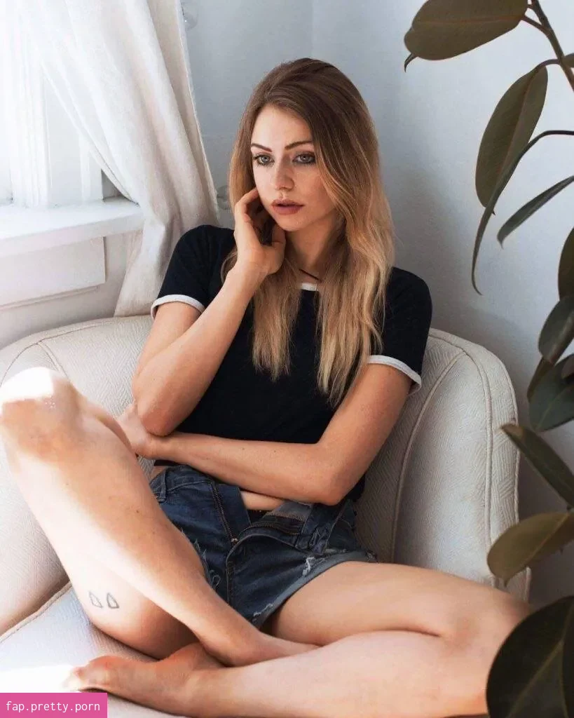 Maddie Phillips - Photo #14