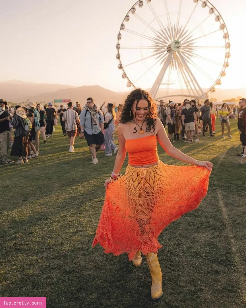 Madison Pettis - Photo #08