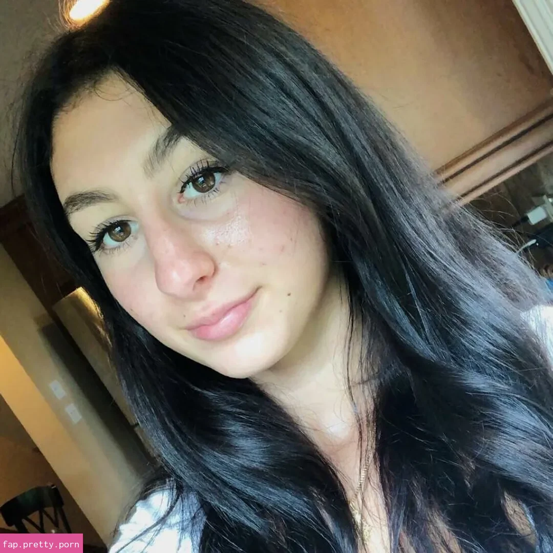 Mia Pitruzzello - Photo #02