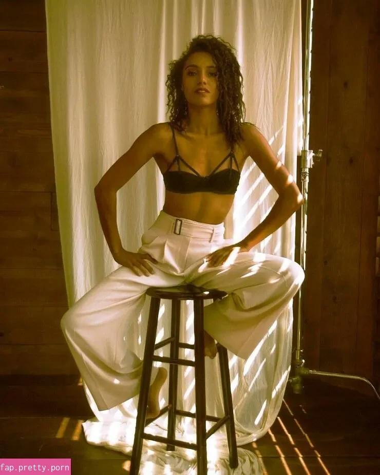 Maisie Richardson-Sellers - Photo #06