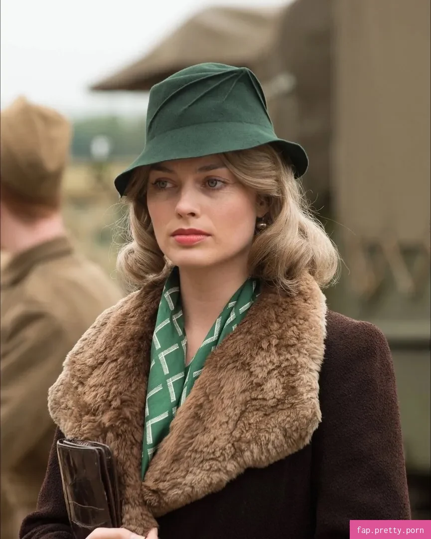 Margot Robbie - Photo #18