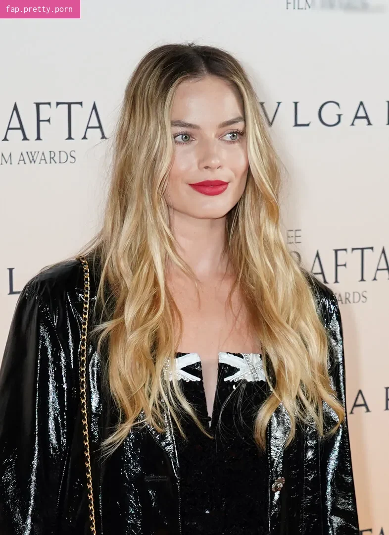 Margot Robbie - Photo #47