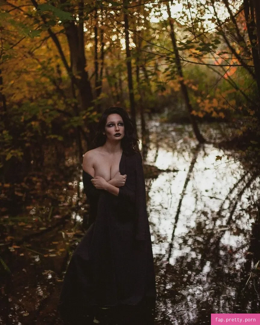 Matreya Scarrwener - Photo #52