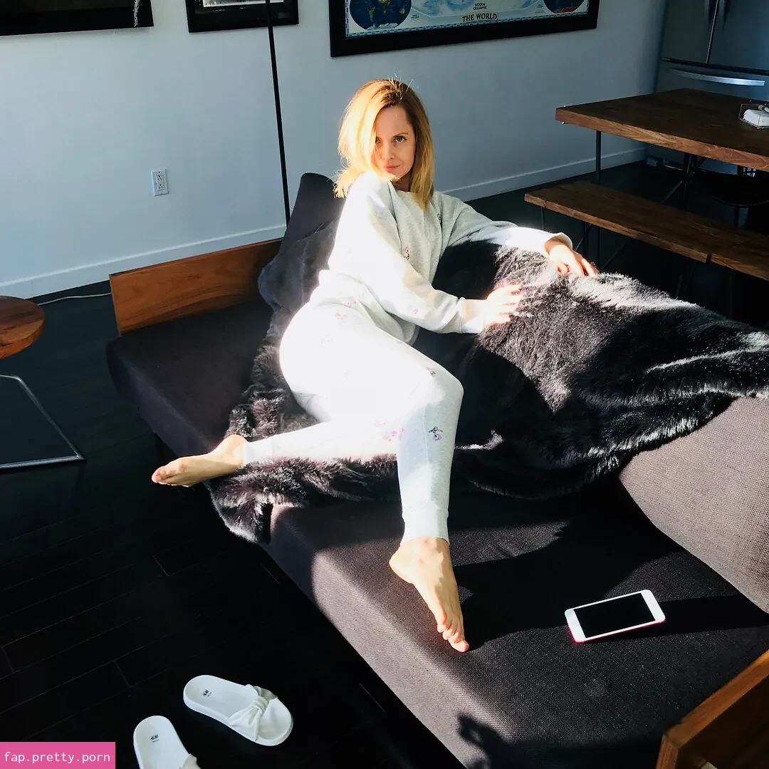 Mena Suvari - Photo #46