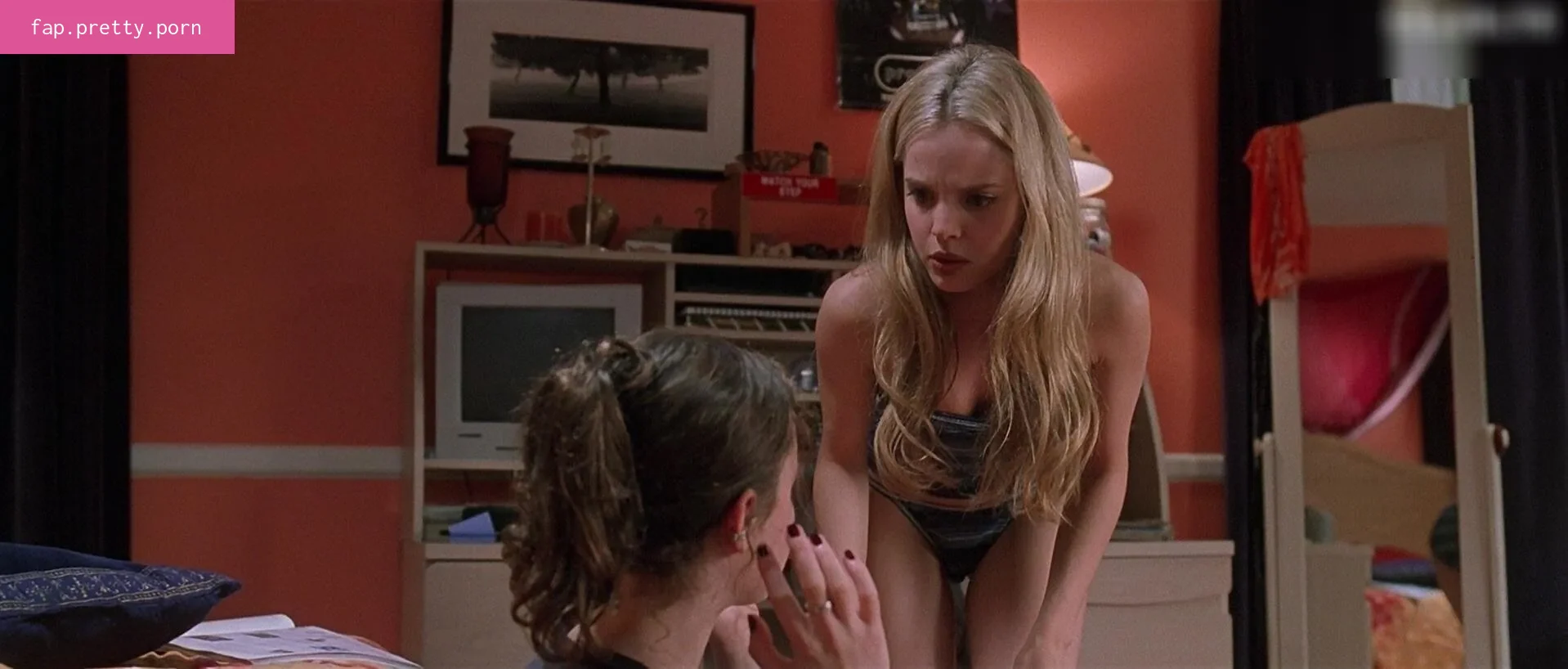 Mena Suvari - Photo #68