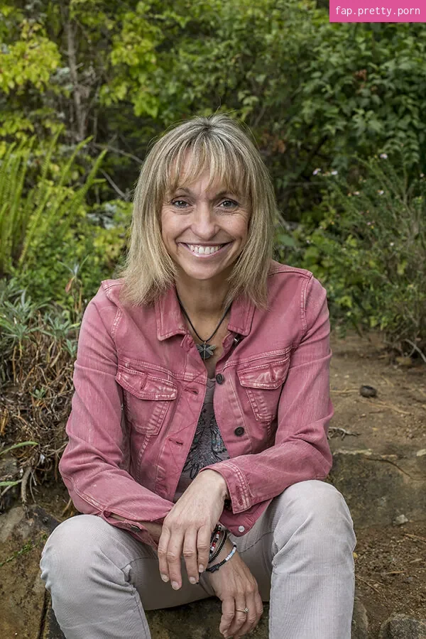 Michaela Strachan Swimming - Photo #35