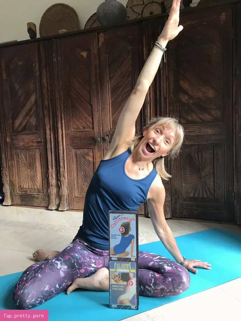 Michaela Strachan Swimming - Photo #37