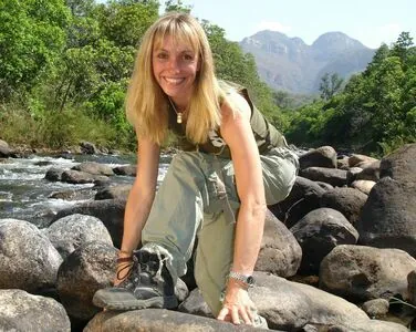 Michaela Strachan Swimming