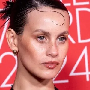 Milena Smit
