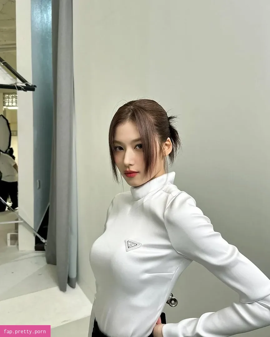 Minatozaki Sana (TWICE) - Photo #02