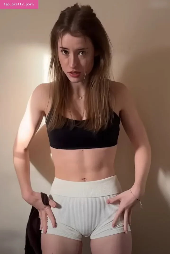 Mira Szalma - Photo #01