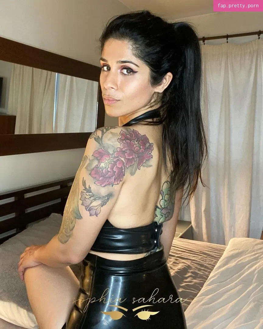 Mistress Sophia Sahara - Photo #44