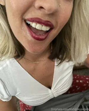 Mshoneyjoclark