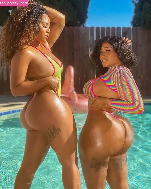 MsNikiarenee - Photo #02