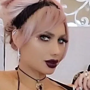 Mistress Taylor Knight