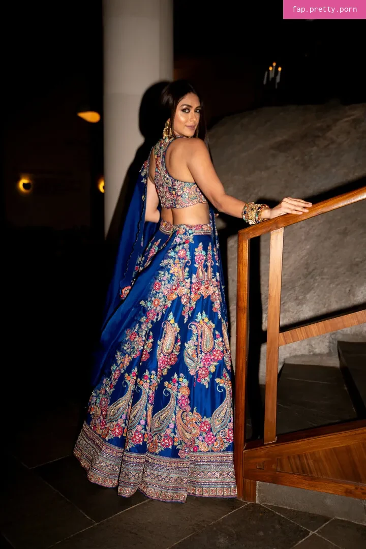 Mrunal Thakur - Photo #64