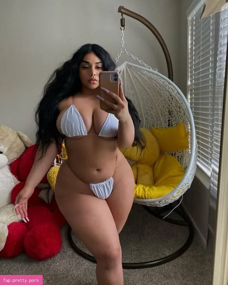 Megan Velez - Photo #40