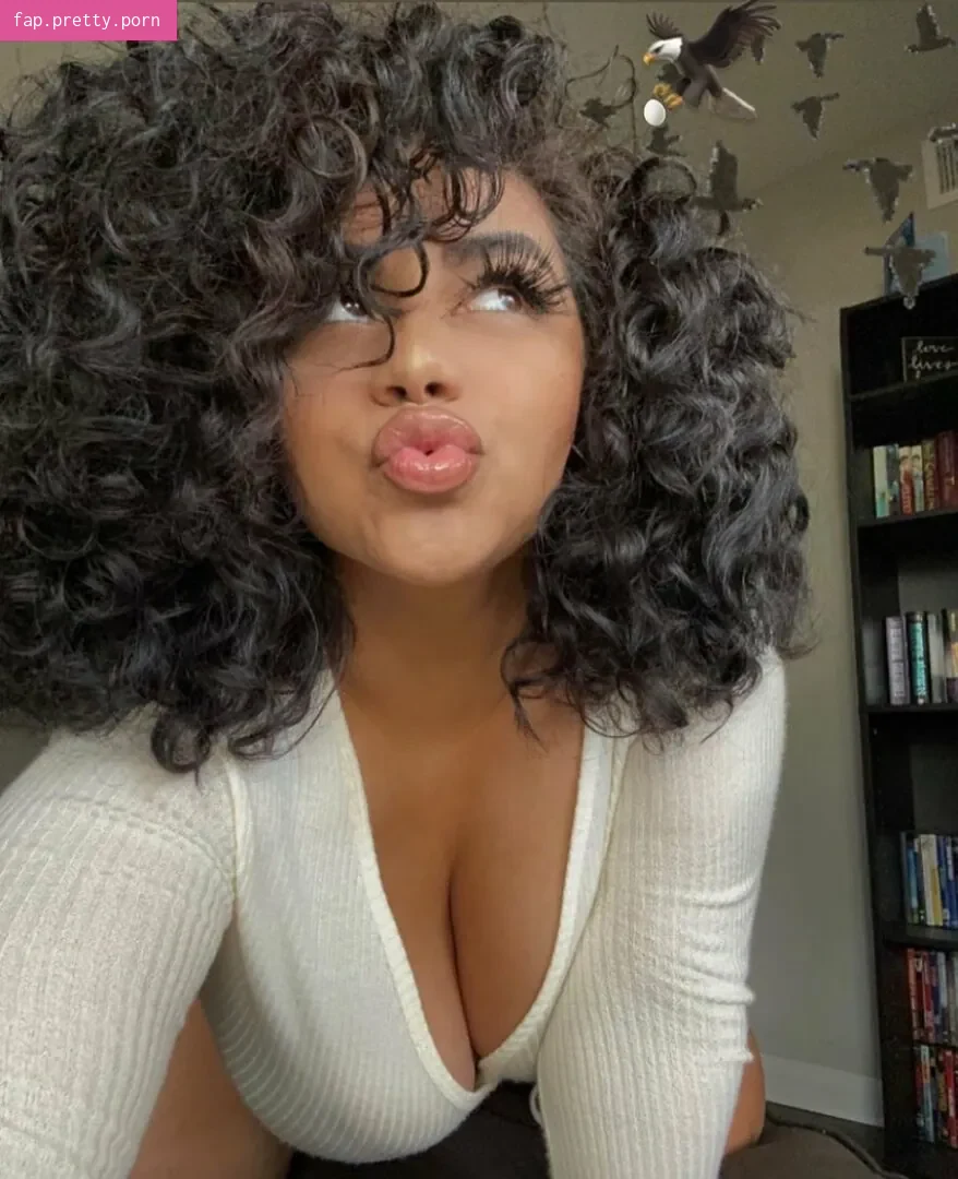 Megan Velez - Photo #50