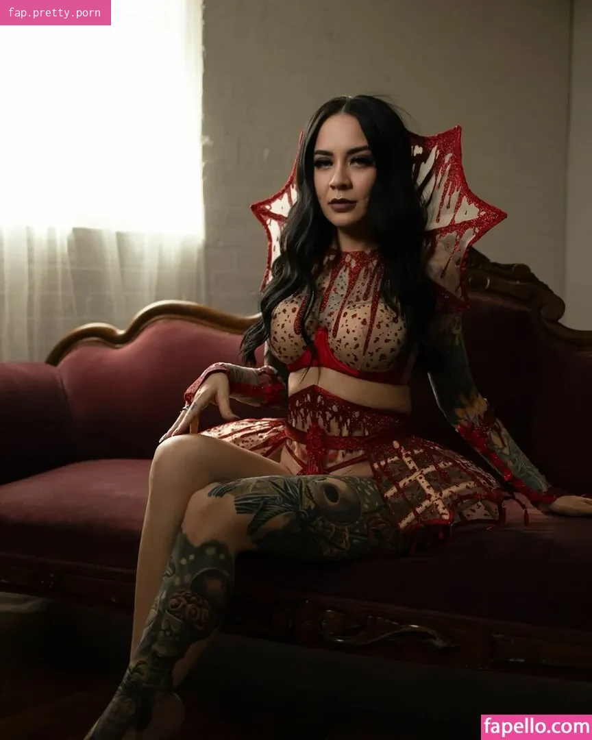 Megs_v2 - Photo #03